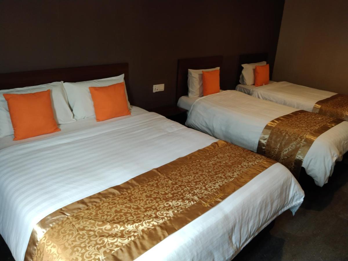 One World Hotel Kulai Εξωτερικό φωτογραφία